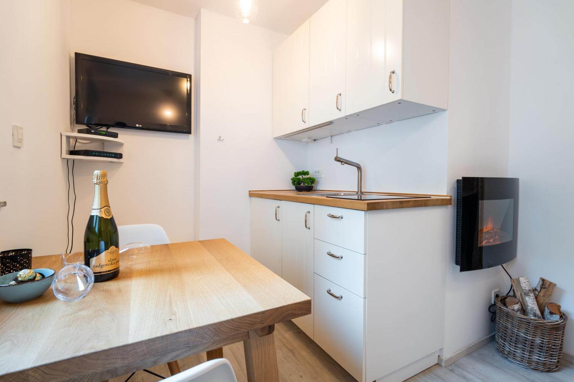 Apartment Loyd, Kranjska Gora - Studio Buitenkant foto